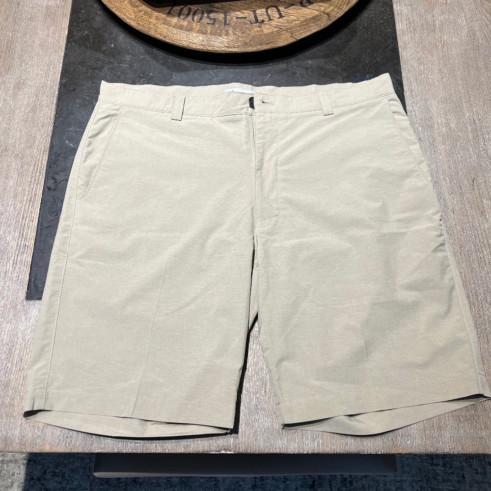 Peter Millar Golf Shorts - Tan